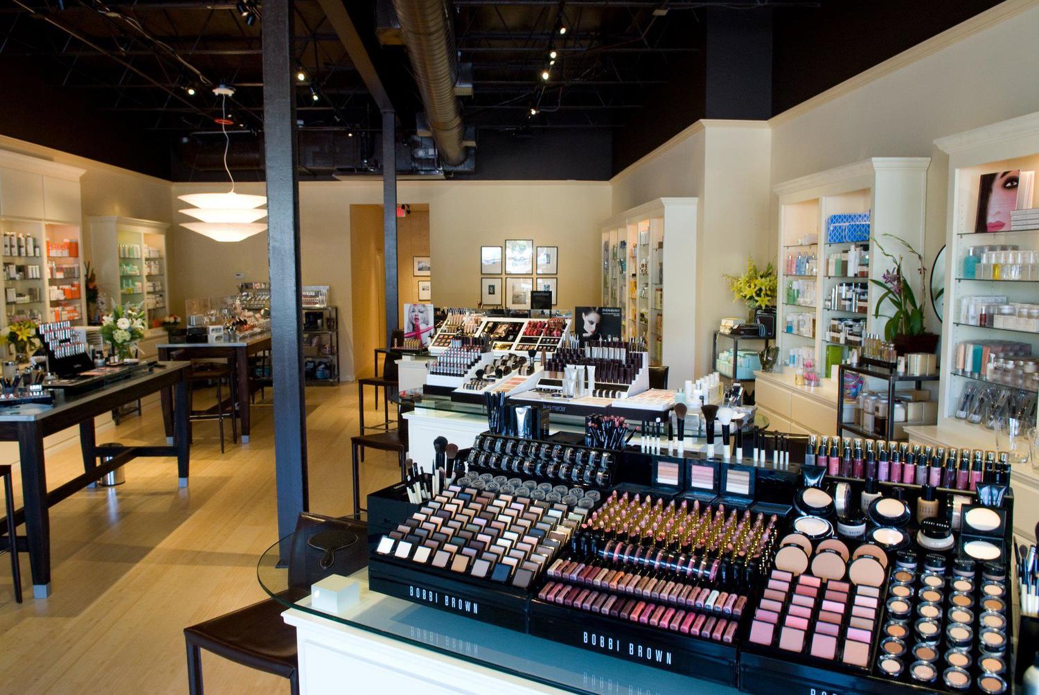 Glow & Grace – Beauty Redefined
